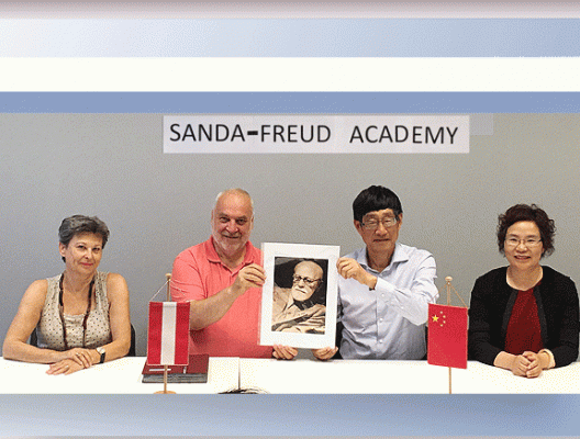 SFU unterzeichnet Kooperationsvertrag mit der SANDA Universität in Shanghai